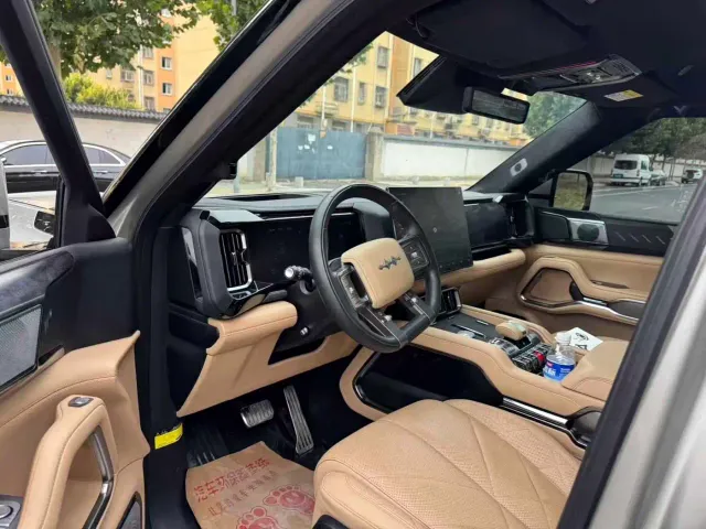 BYD FangChengBao Leopard 8 — Фото автомобиля 4