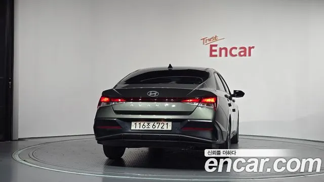 Hyundai Avante CN7 — Фото автомобиля 4