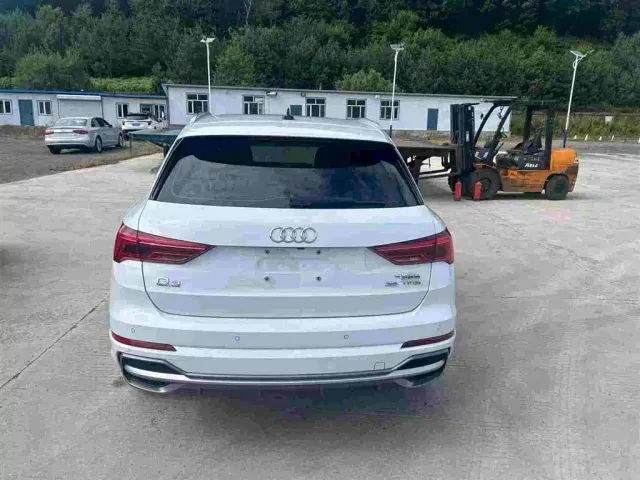 Audi Q3 — Фото автомобиля 12