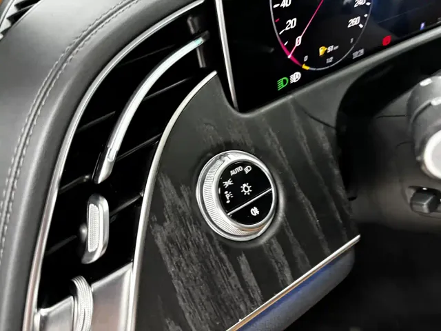 Mercedes-Benz E-Class — Фото автомобиля 13