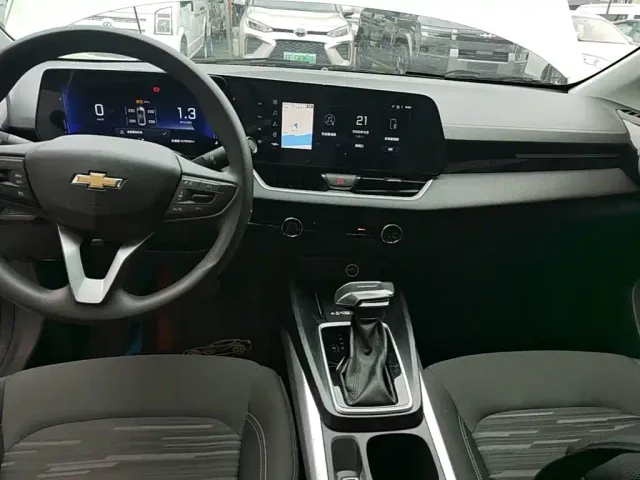 Chevrolet Monza — Фото автомобиля 12