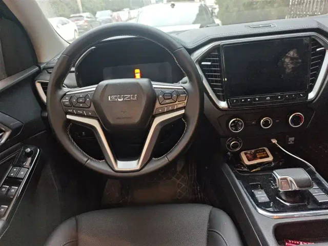Isuzu Lingtuo — Фото автомобиля 2