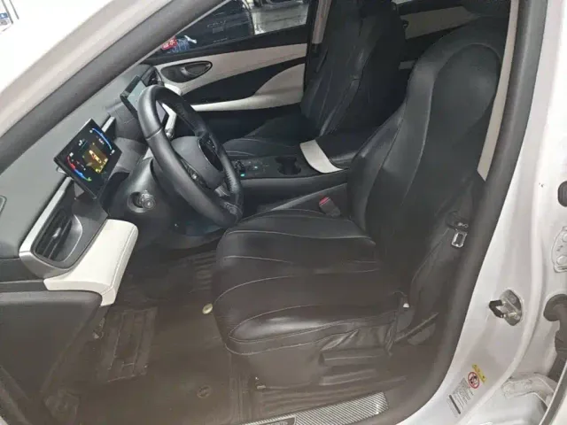 BYD Seal 05 DM-i — Фото автомобиля 14