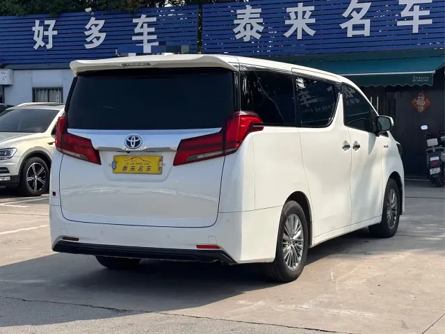 Toyota Alphard — Фото автомобиля 9