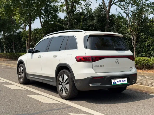 Mercedes-Benz EQB — Фото автомобиля 6