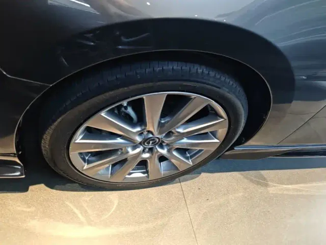 Mazda Axela — Фото автомобиля 22