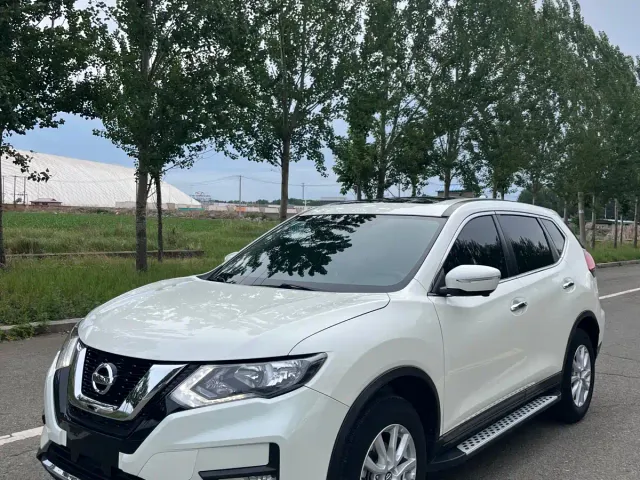 Nissan X-Trail — Фото автомобиля 3
