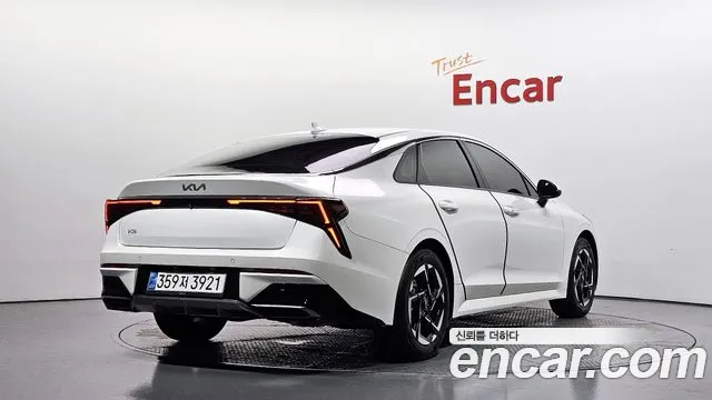Kia K5 Новый K5 3 поколение 2.0 LPi(Для проката) — Фото автомобиля 2