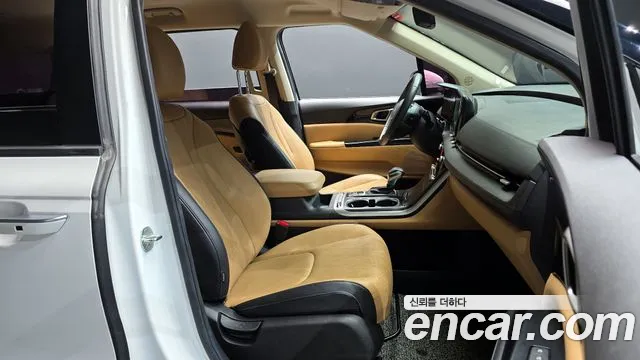 Kia Canival Carnival 4 поколение Дизель 9 мест Prestige — Фото автомобиля 10