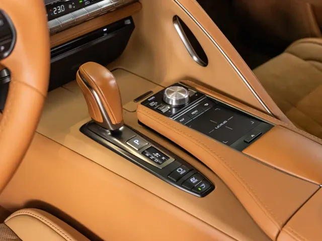 Lexus LC — Фото автомобиля 14