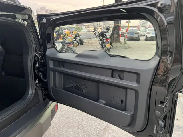 Baojun Yep Plus — Фото автомобиля 4