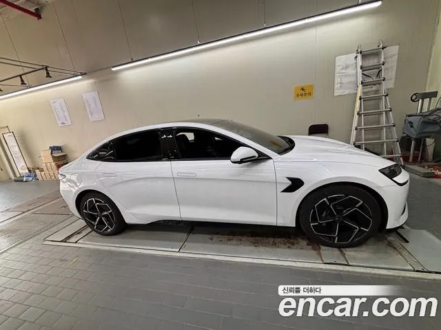 BYD Seal — Фото автомобиля 2