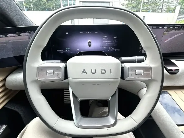 Audi E5 Sportback — Фото автомобиля 7