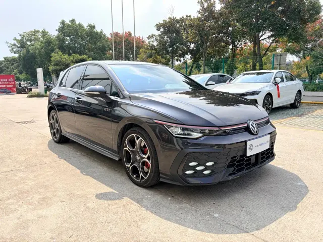 Volkswagen Golf GTI — Фото автомобиля 3
