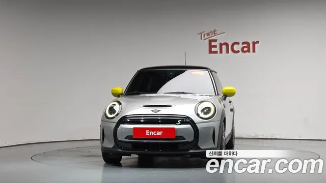 Mini Cooper — Фото автомобиля 3