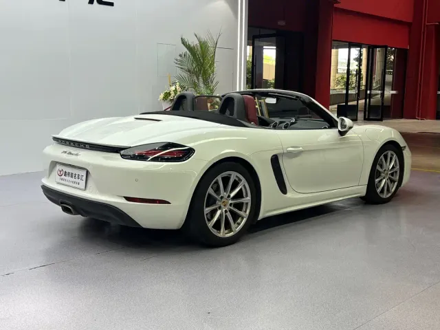 Porsche 718 — Фото автомобиля 16