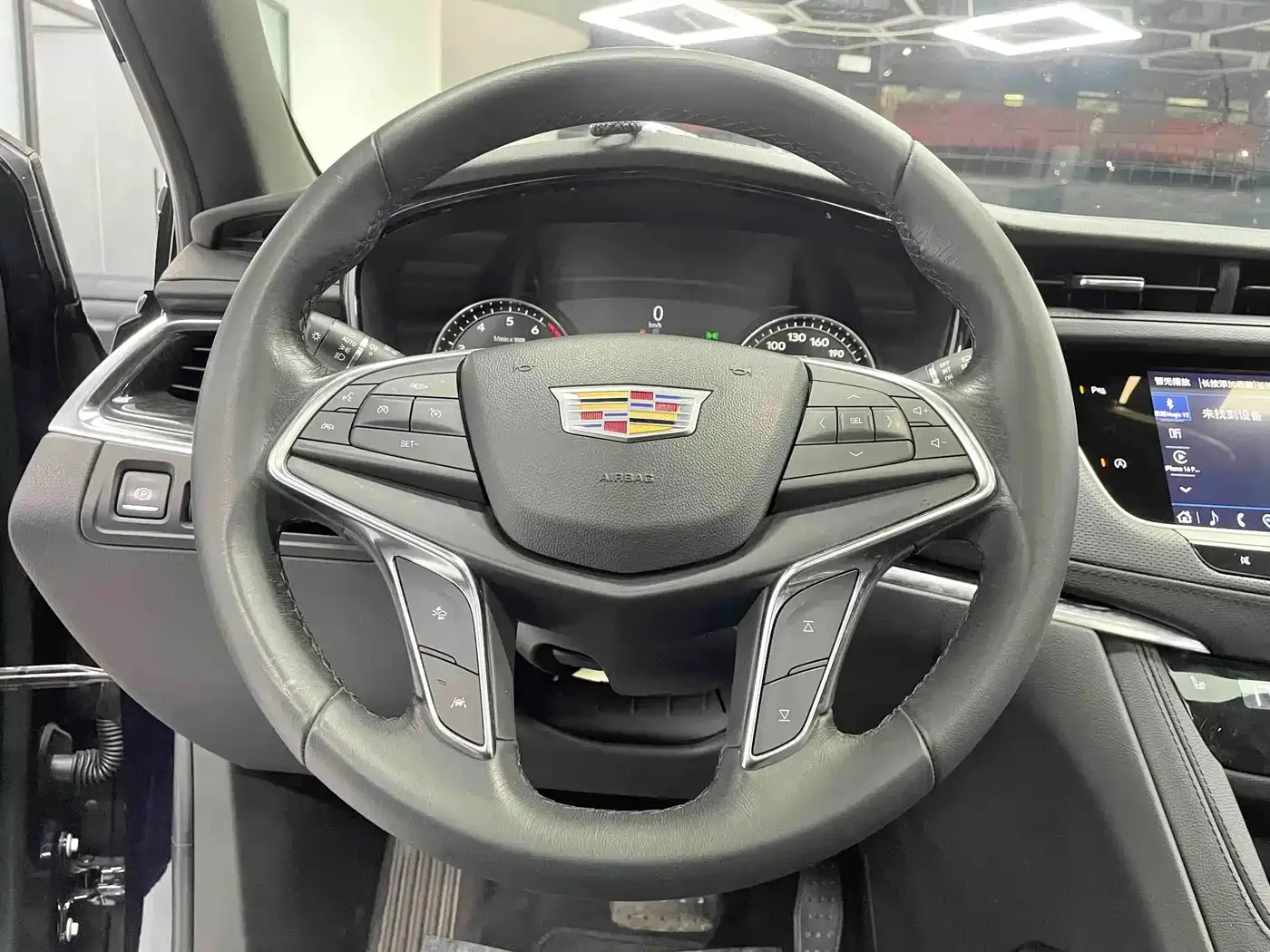 Cadillac Cadillac XT5 2022 2.0T 2WD Luxury — Фото автомобиля 16