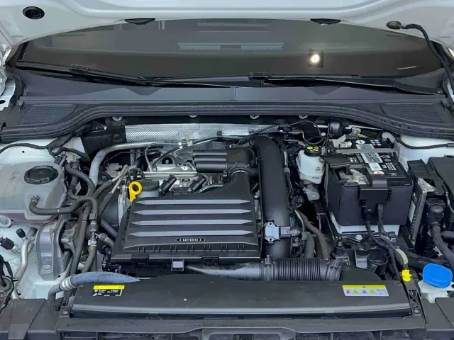 Volkswagen Golf — Фото автомобиля 20
