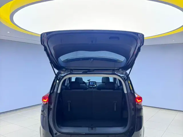 Chevrolet Orlando — Фото автомобиля 7