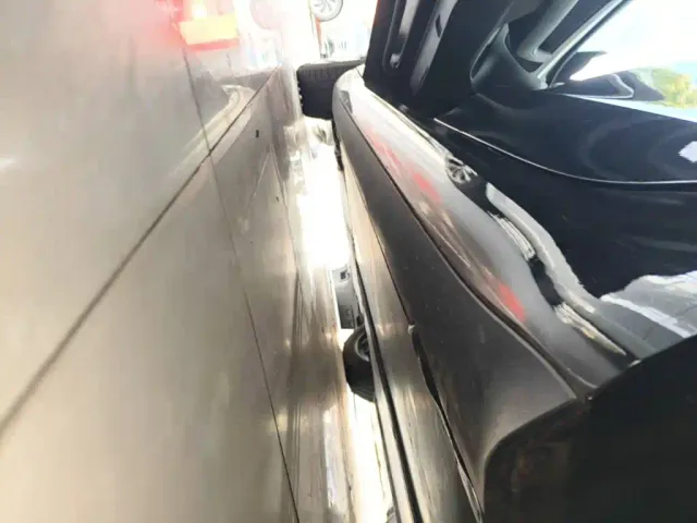 Tesla Model 3 — Фото автомобиля 21