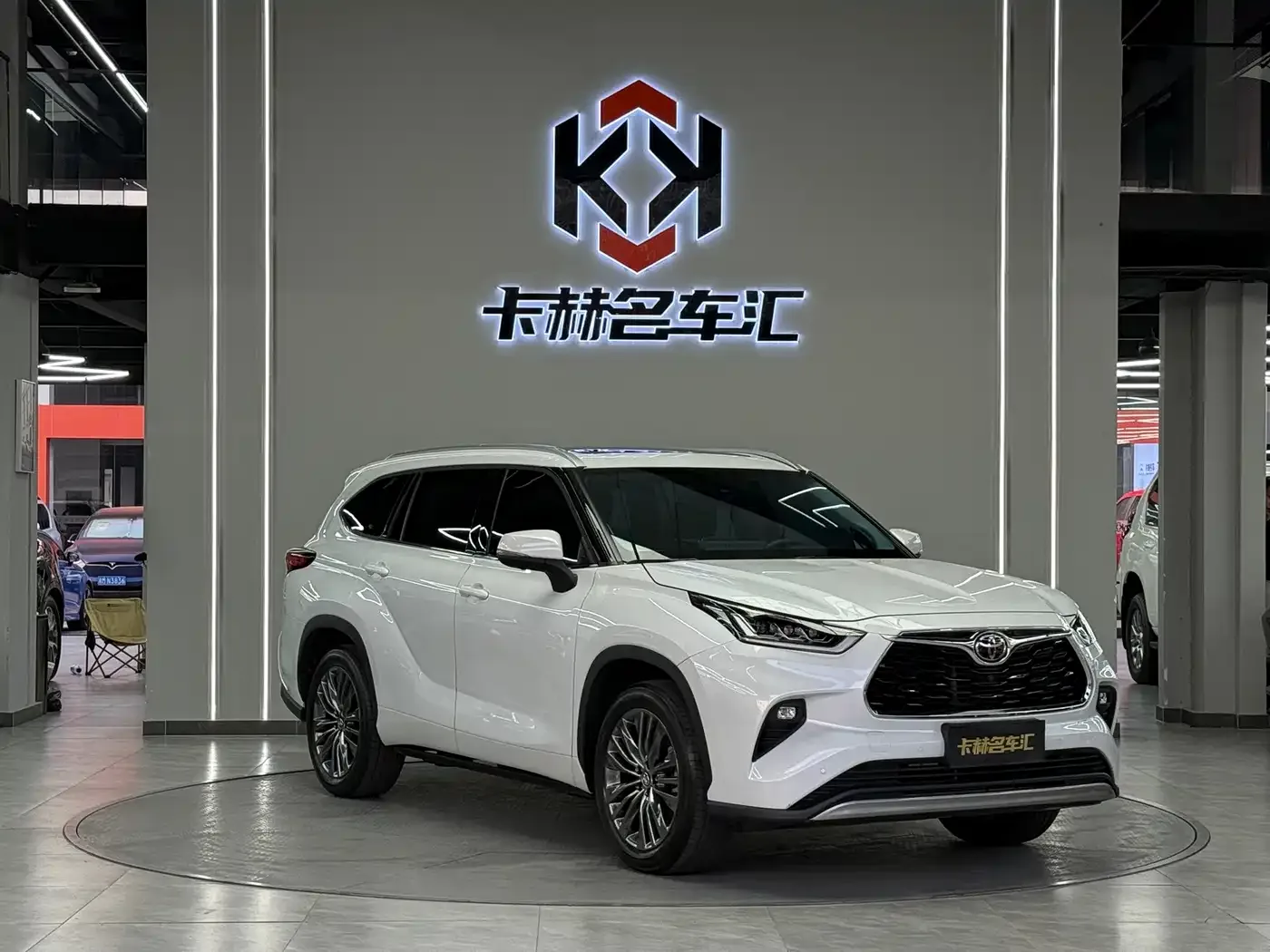 Toyota Highlander 2026 2.5L Smart Hybrid 4WD Ultimate 7-Seater — Фото автомобиля 2