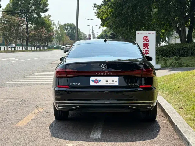 Volkswagen Passat — Фото автомобиля 5