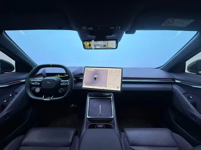 Xpeng P7 — Фото автомобиля 5