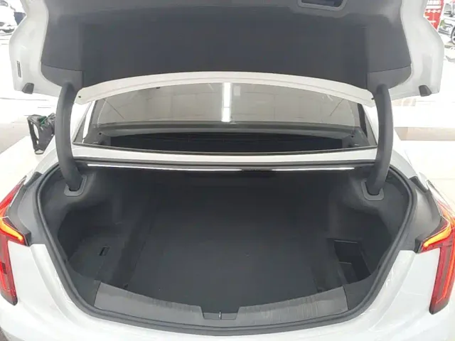 Cadillac CT5 — Фото автомобиля 18