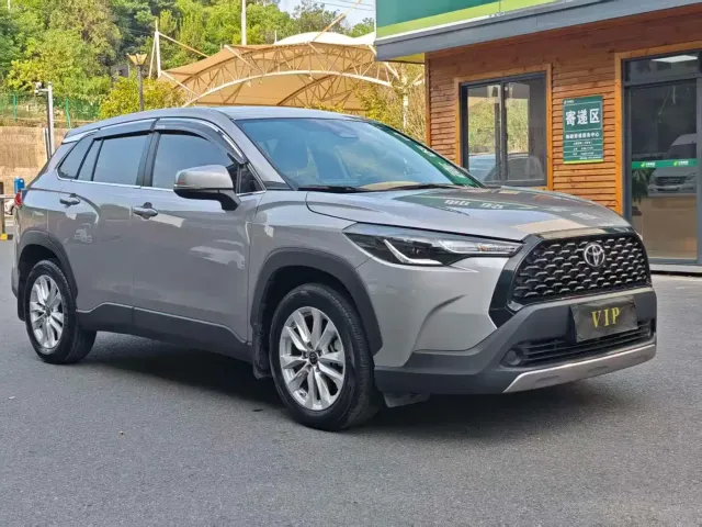 Toyota Corolla Cross — Фото автомобиля 3