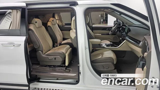 Kia Carnival Generation 4 — Фото автомобиля 26