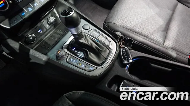 Hyundai Kona Kona (New) — Фото автомобиля 9