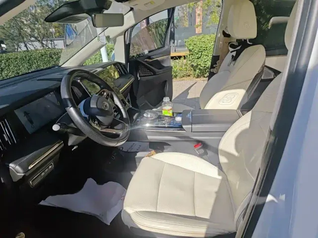 GAC Trumpchi E9 — Фото автомобиля 7