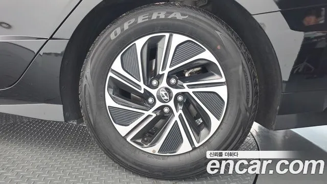 Hyundai Sonata Premium — Фото автомобиля 16