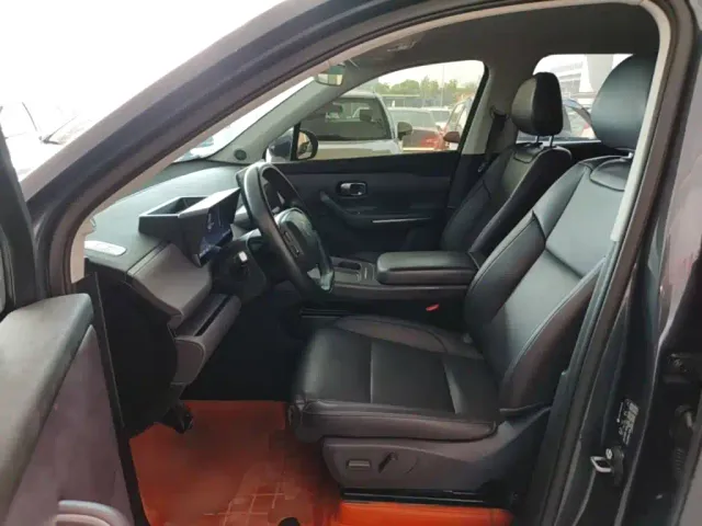 Leapmotor C10 — Фото автомобиля 14
