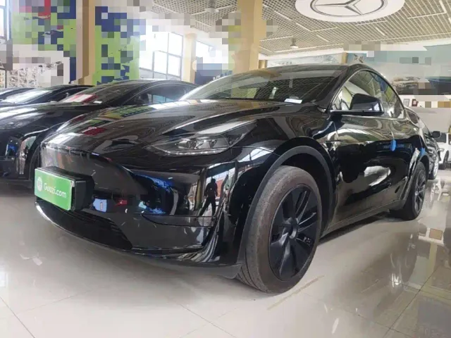 Фотография автомобиля — Tesla Model Y