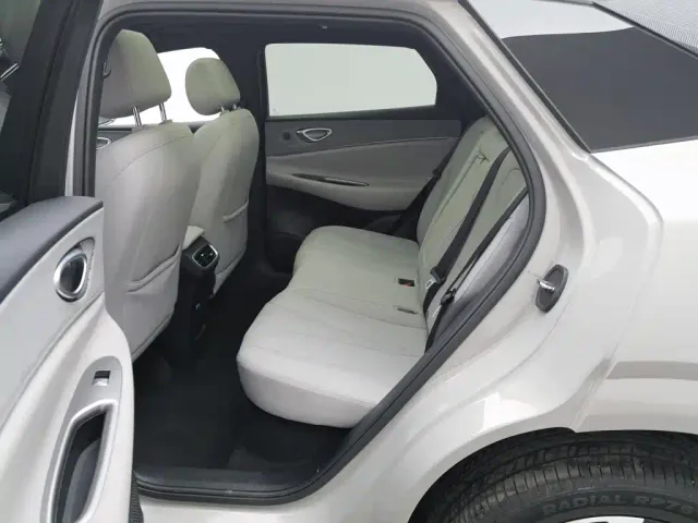 BYD Sealion 06 — Фото автомобиля 15