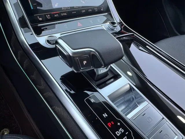 Audi Q8 — Фото автомобиля 9