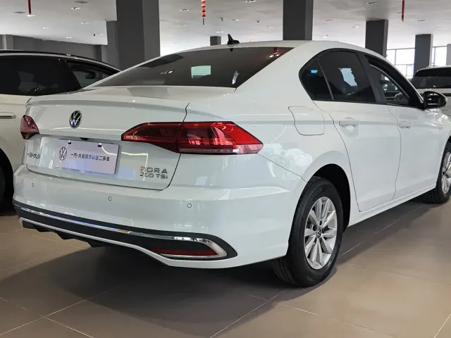 Volkswagen Bora — Фото автомобиля 4