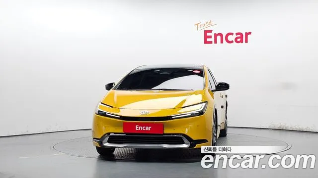Toyota Prius — Фото автомобиля 3