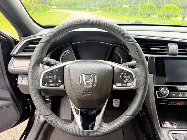 Honda Civic 2021 HATCHBACK 220TURBO Manual Driving Fun Controller — Фото автомобиля 14