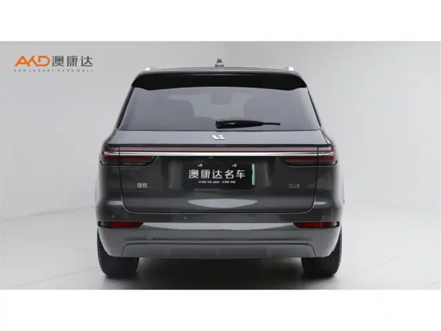 Li Auto ONE — Фото автомобиля 4