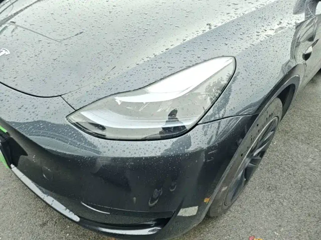 Tesla Model Y — Фото автомобиля 23