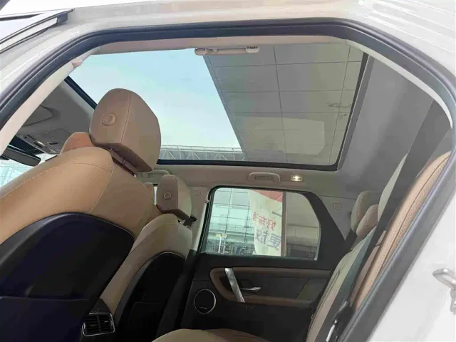 Land Rover Discovery Sport — Фото автомобиля 12