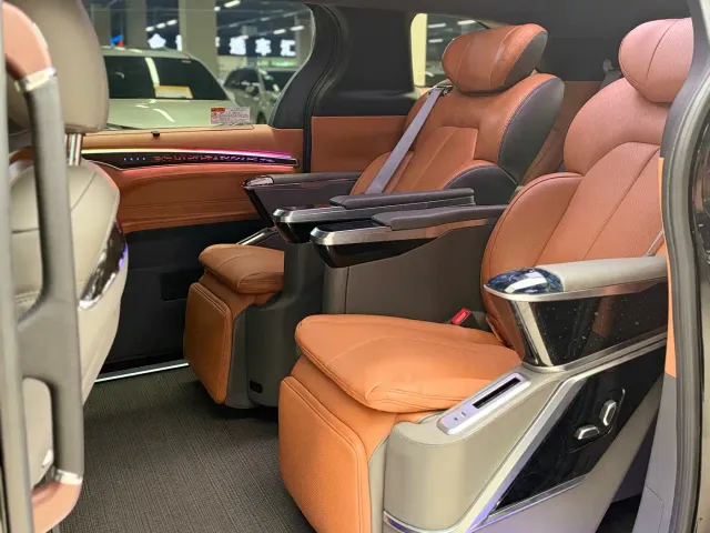 Toyota Granvia — Фото автомобиля 4