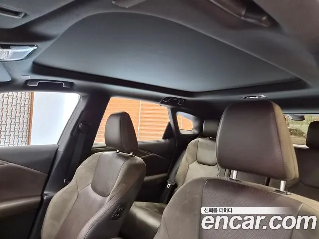 Lexus RX — Фото автомобиля 7