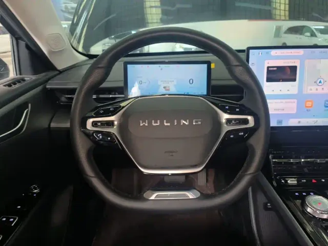 Wuling Starlight — Фото автомобиля 6