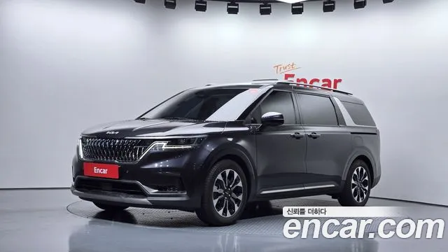 Фотография автомобиля — Kia Carnival 4th Gen