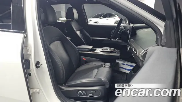 Genesis GV60 — Фото автомобиля 16