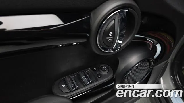MINI Cooper — Фото автомобиля 28