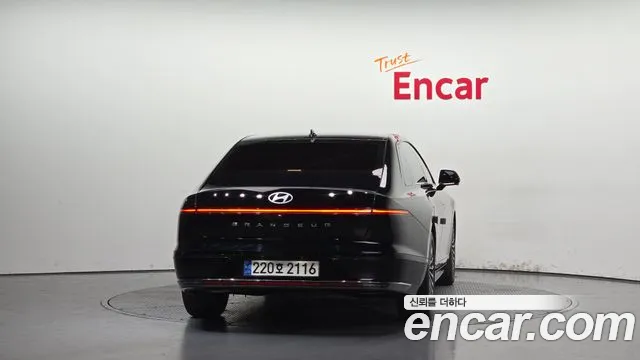Hyundai Grandeur Grandeur (GN7) 2.5 Бензин 2WD — Фото автомобиля 4